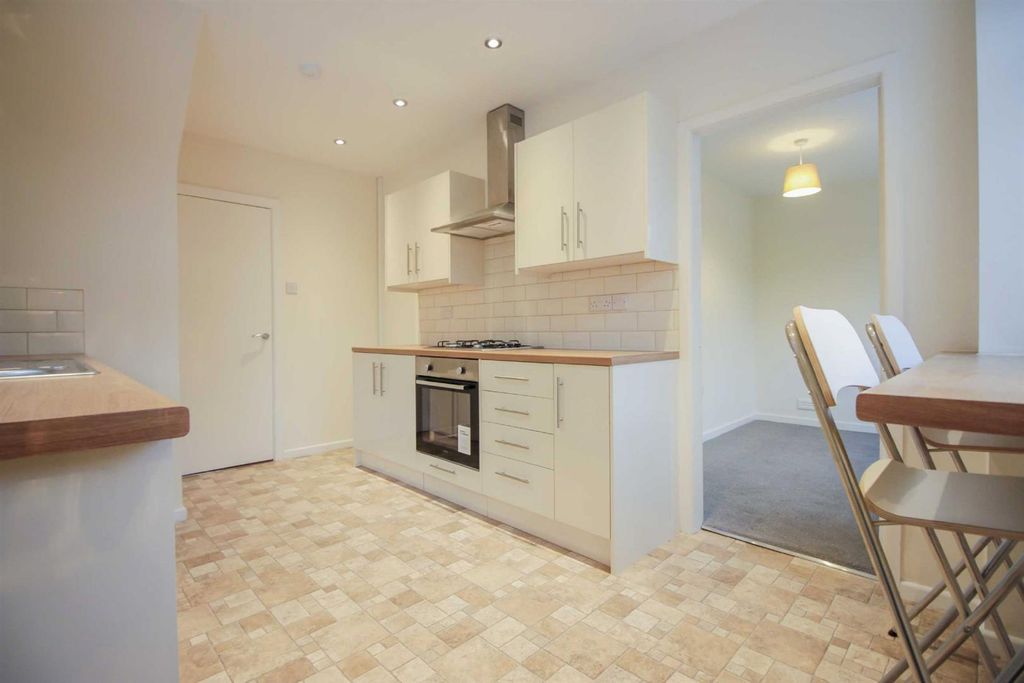 Property photo 2 of 24