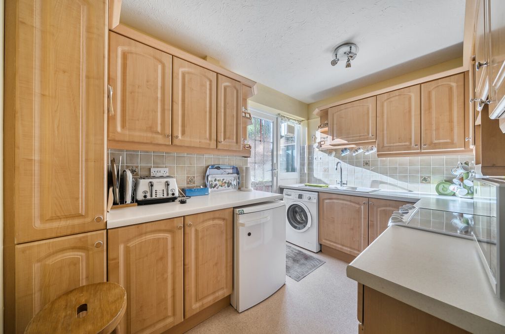 Property photo 2 of 16 1346882-7-68c4048...