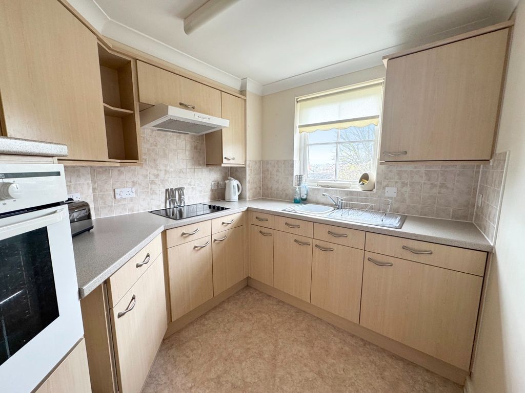 Property photo 2 of 9 5301692