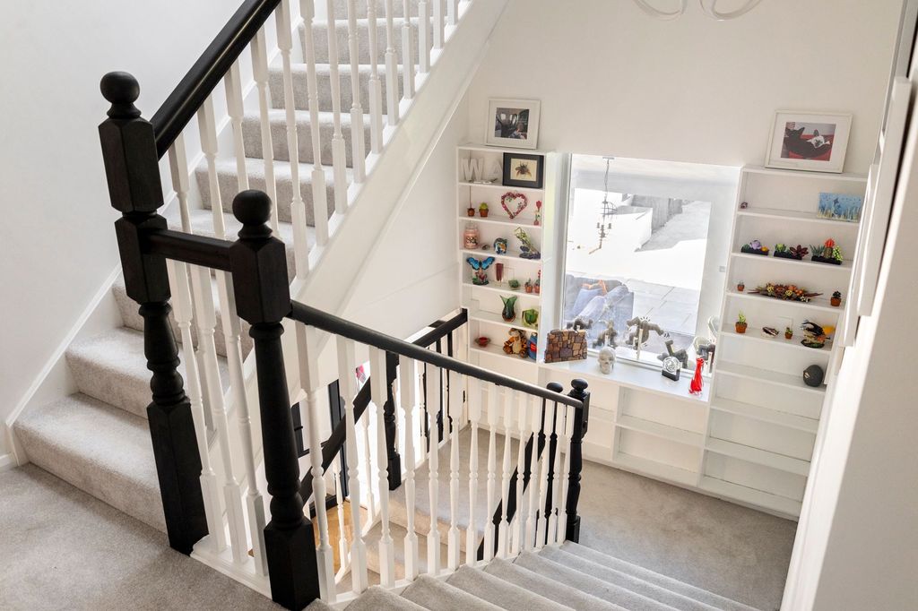 Additional image 17 of 6 bed detached house for saleWimblehurst Road, Horsham RH12