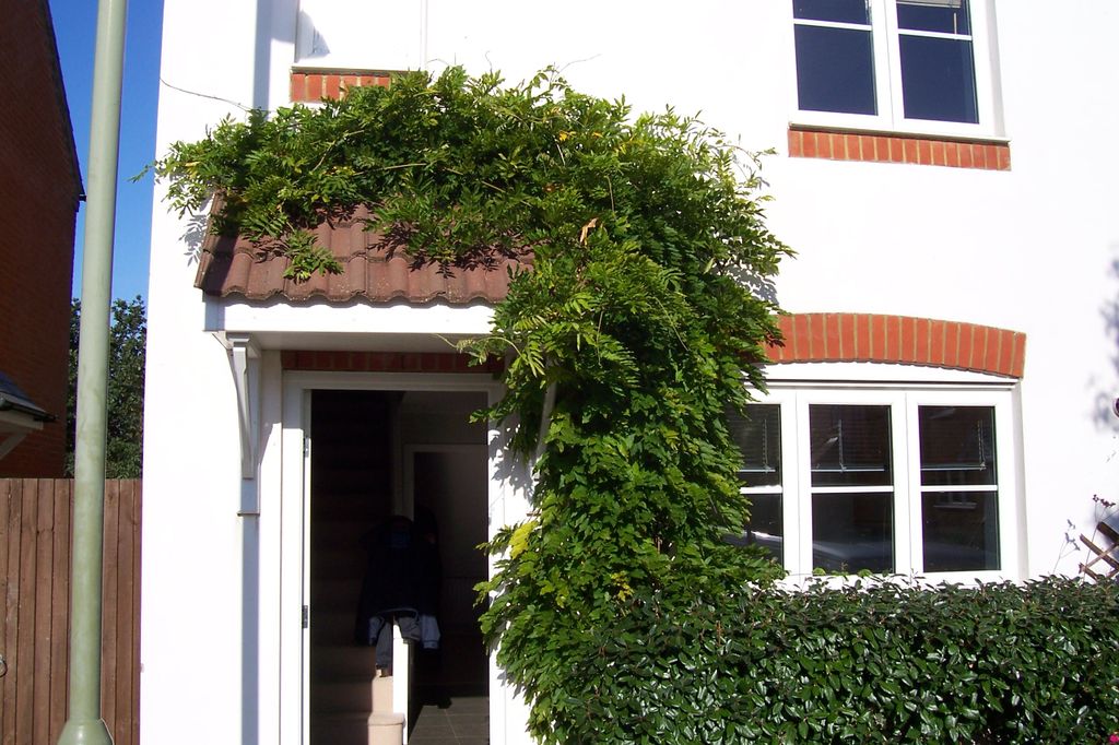 Property photo 2 of 8