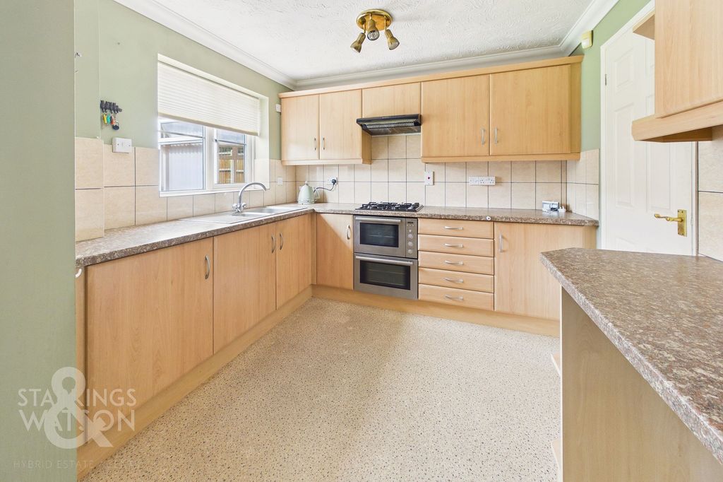 Property photo 3 of 22