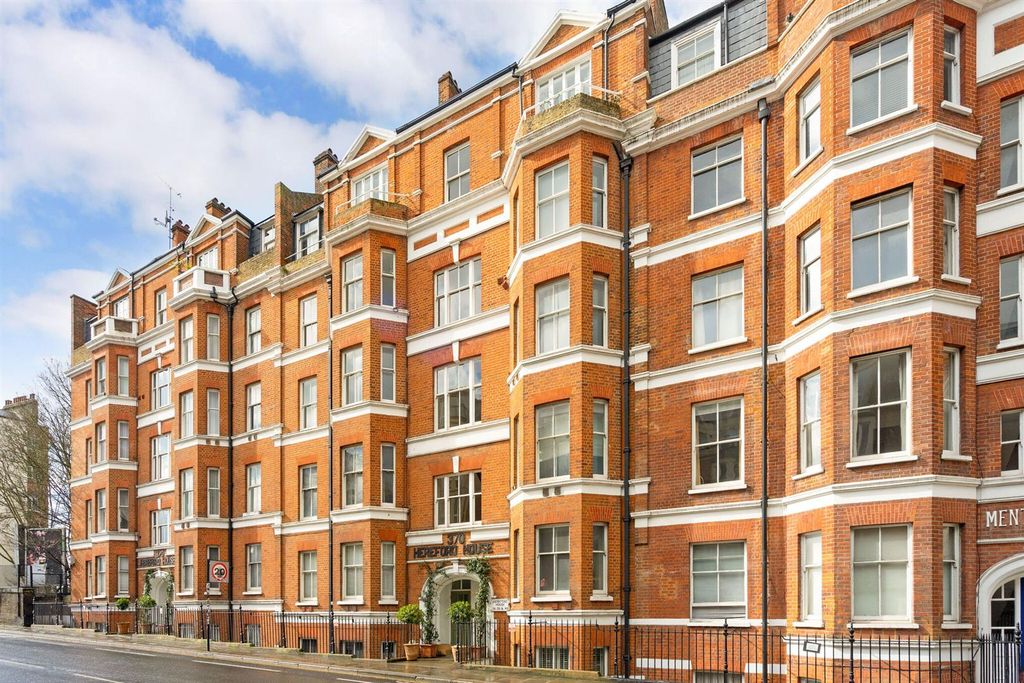 Property photo 2 of 5 87676_Flat 23 Hereford House Fulham Road   (2)_Low