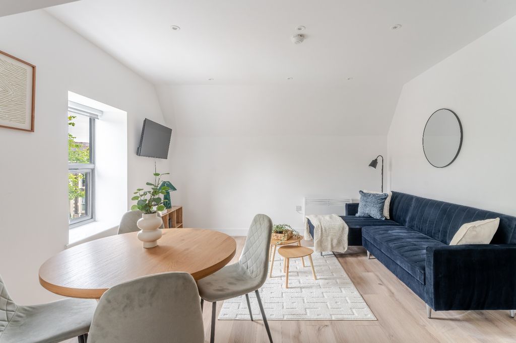Property photo 2 of 7 02