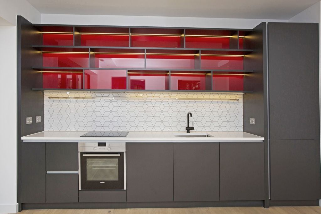 Property photo 2 of 11 Kitchen