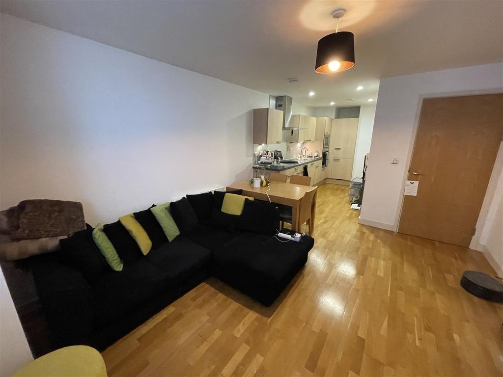 Property photo 3 of 12