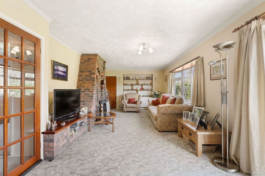 Property photo 2 of 22