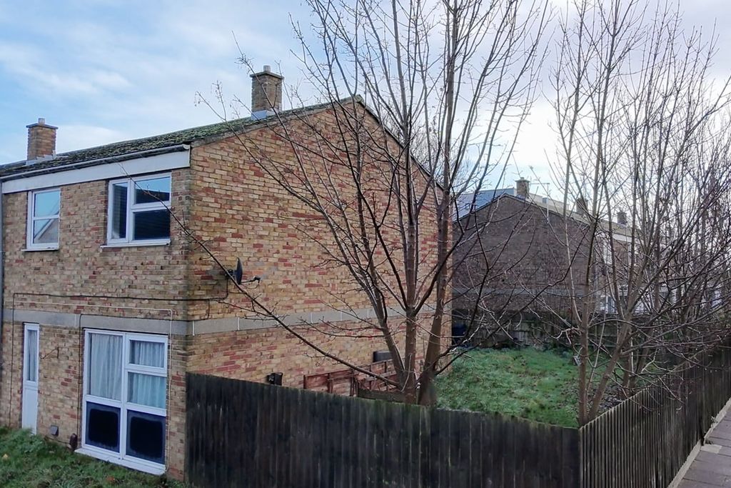 Property photo 1 of 11