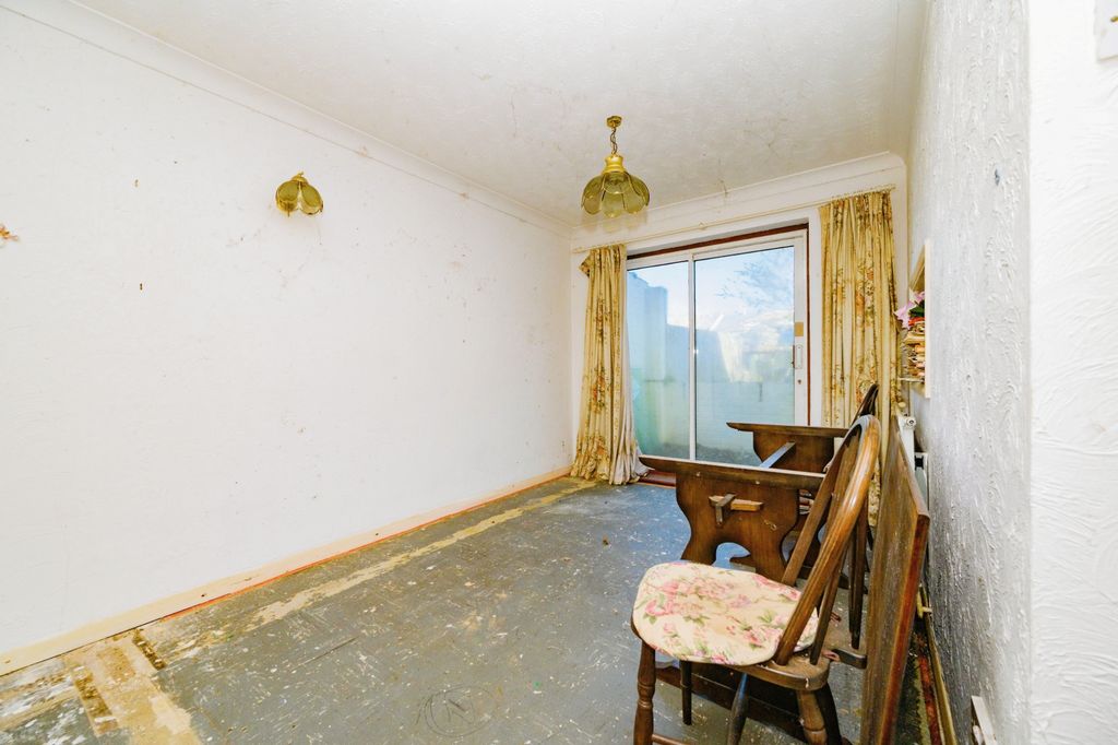 Property photo 2 of 17 Photography