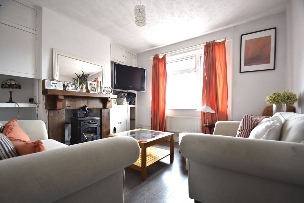 Property photo 1 of 5