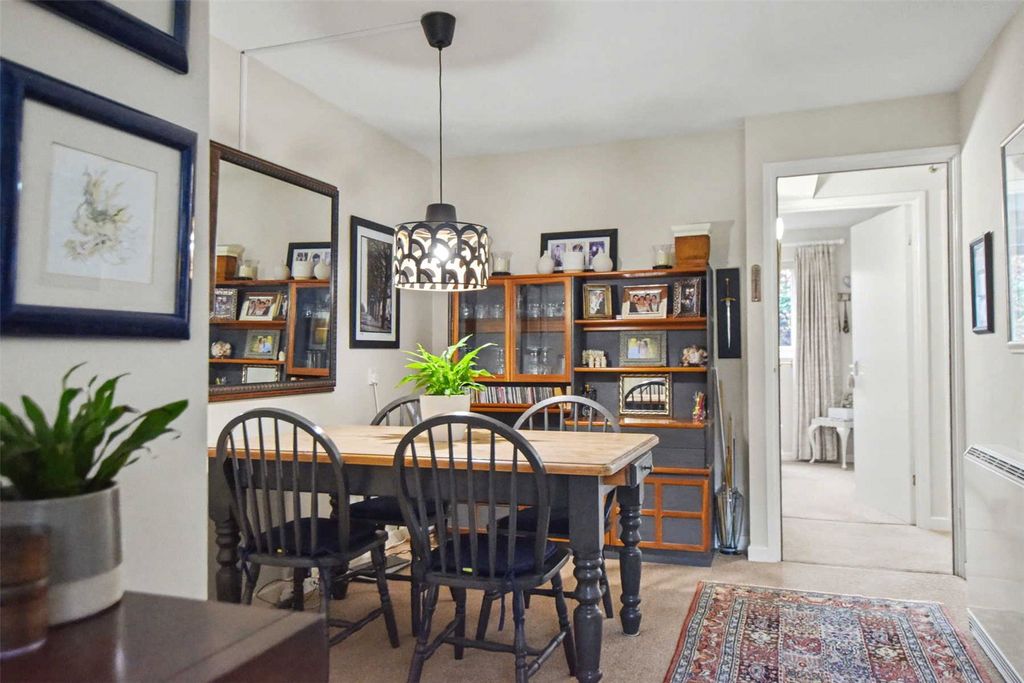 Property photo 1 of 10 Picture No. 08