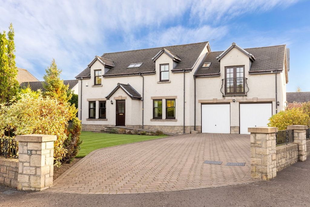 Property photo 1 of 22