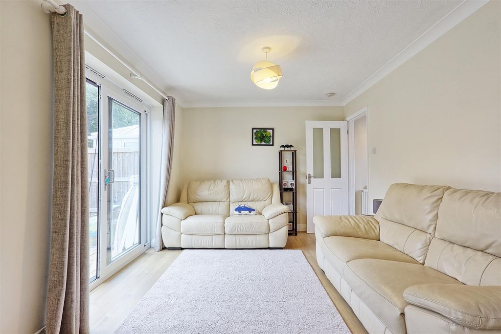 Property photo 3 of 16 Img_8745_6_7_Easyhdr-Interior3.Jpg