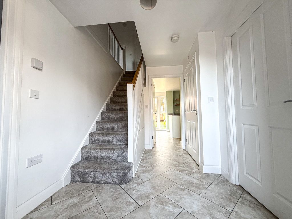 Property photo 2 of 22 4717903