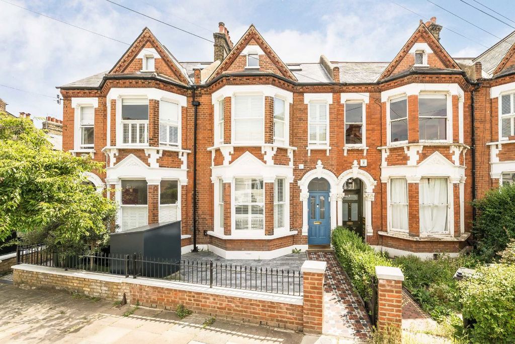 Property photo 1 of 12