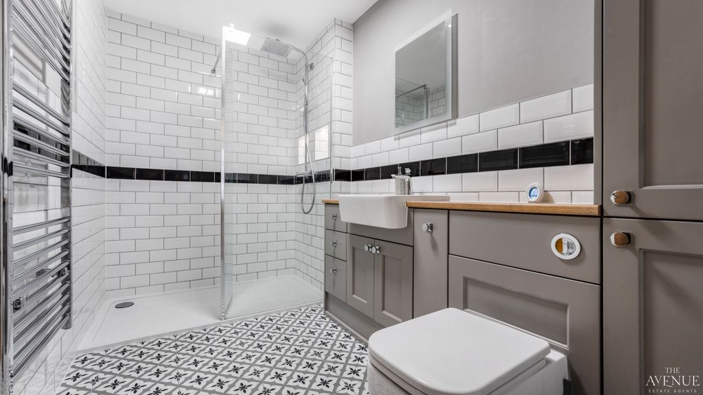Property photo 3 of 22 4137105