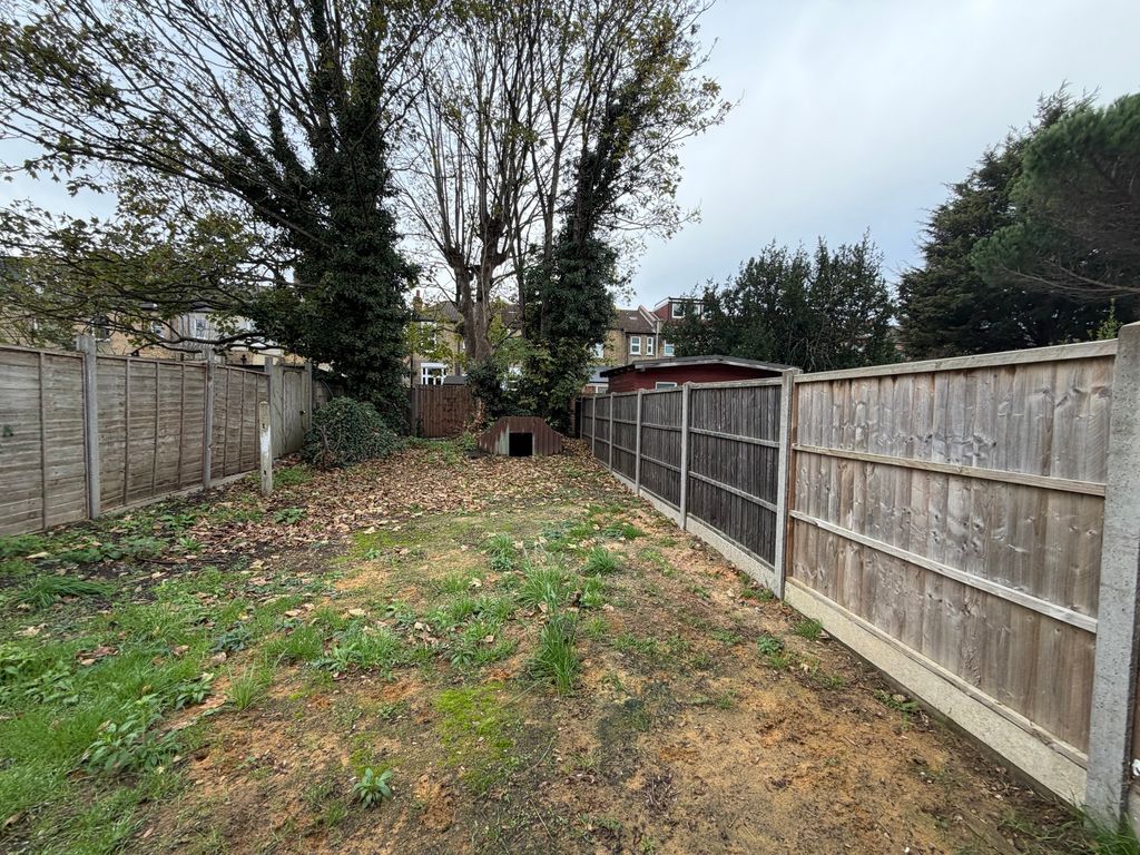 Property photo 3 of 6