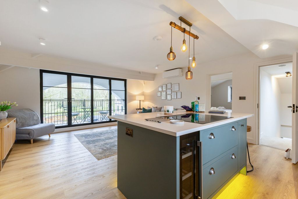 Additional image 32 of 7 bed detached house for saleUllenhall, Henley-In-Arden B95