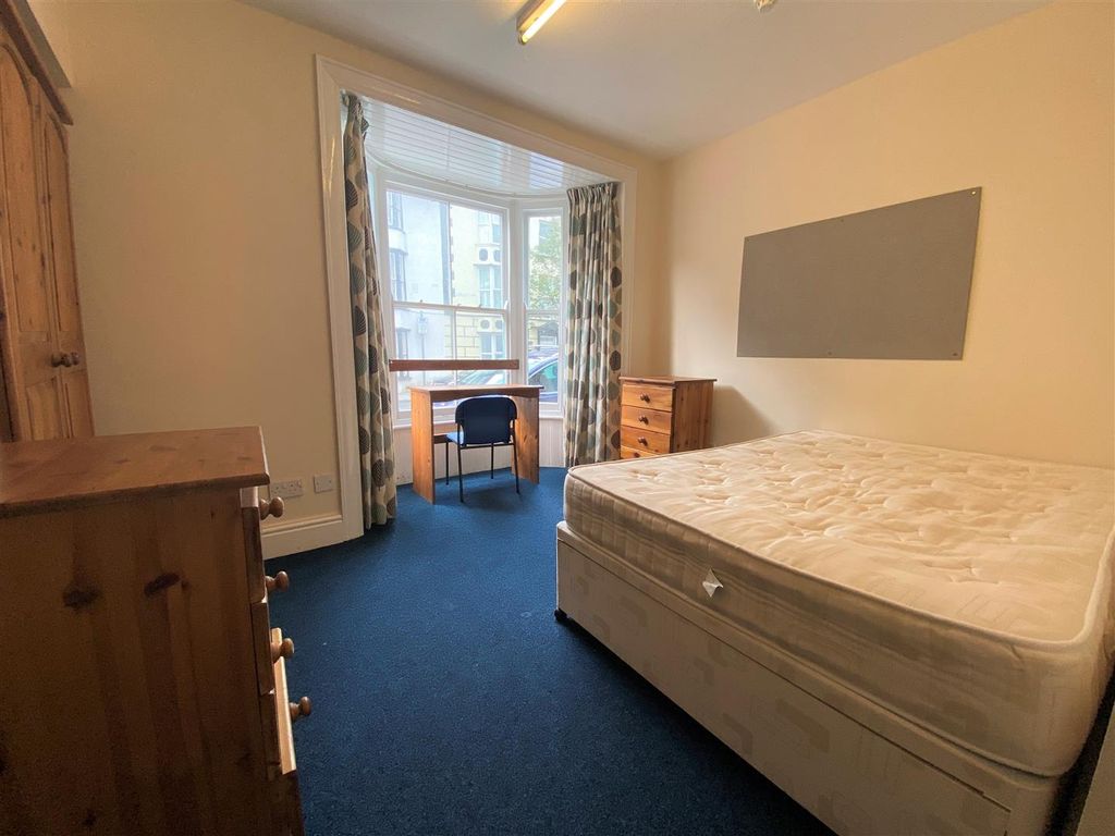 Property photo 1 of 5 Room 7.Jpg