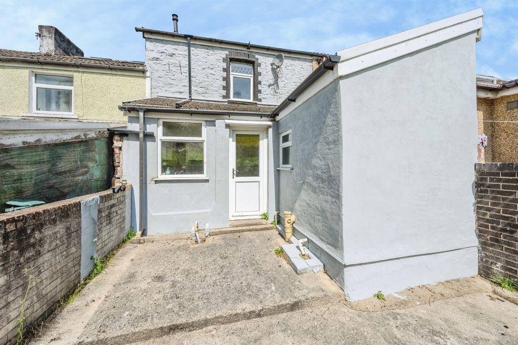 Property photo 1 of 35