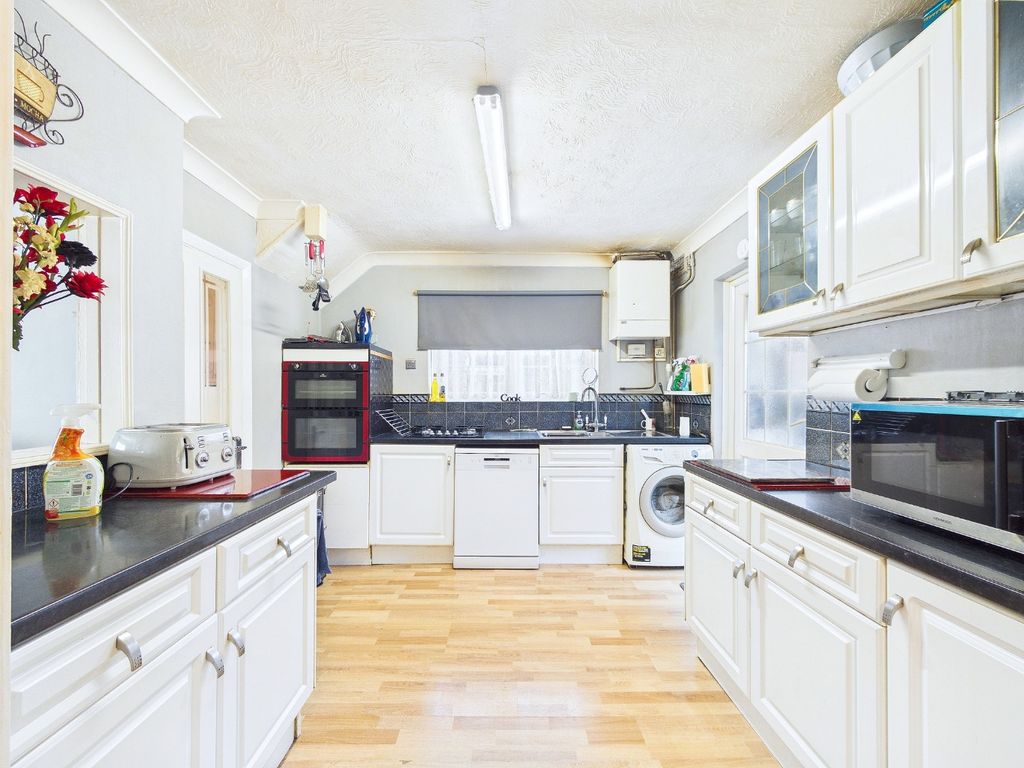 Property photo 3 of 21 4983906