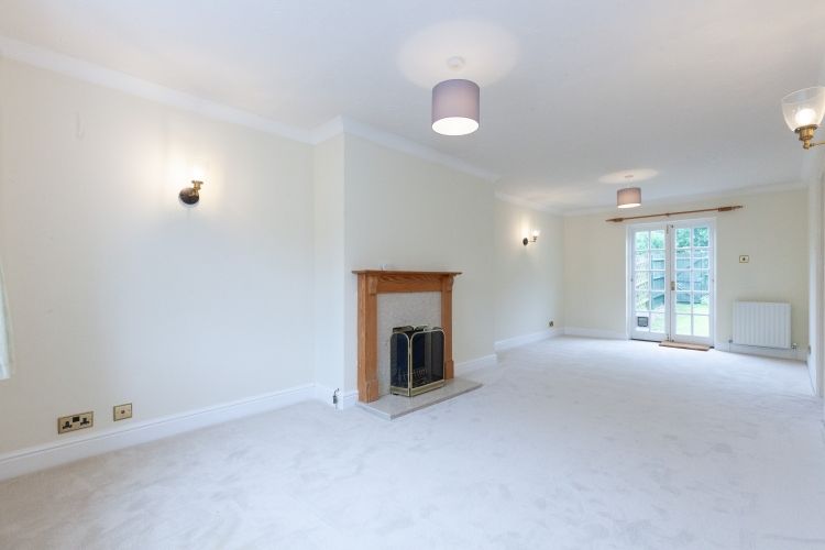 Property photo 2 of 9 Sitting Dining Room