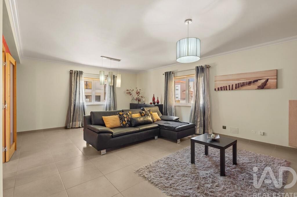 Property photo 2 of 40