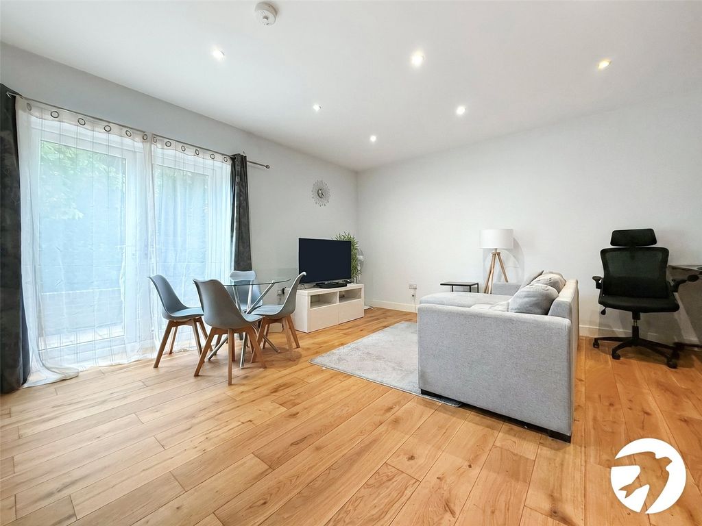 Property photo 2 of 8 Picture No. 06