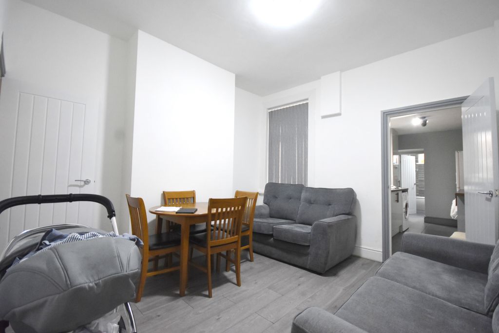 Property photo 2 of 9 Dsc_0775