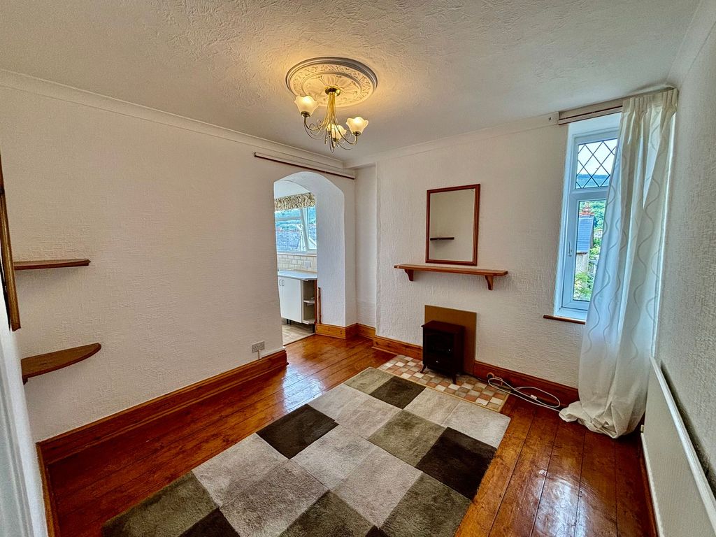 Property photo 3 of 21