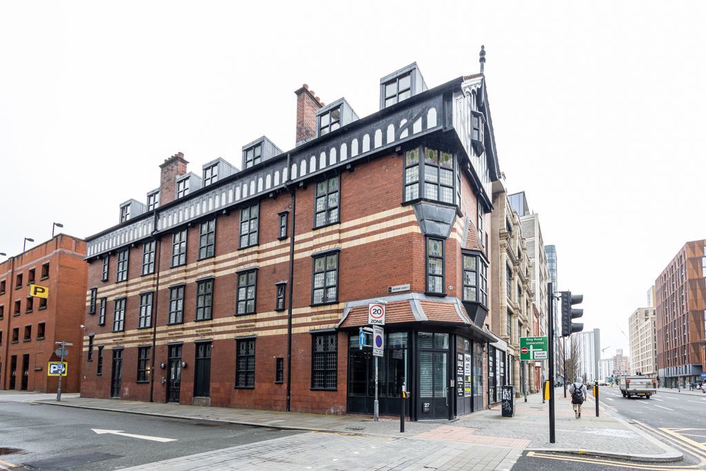 Property photo 1 of 15