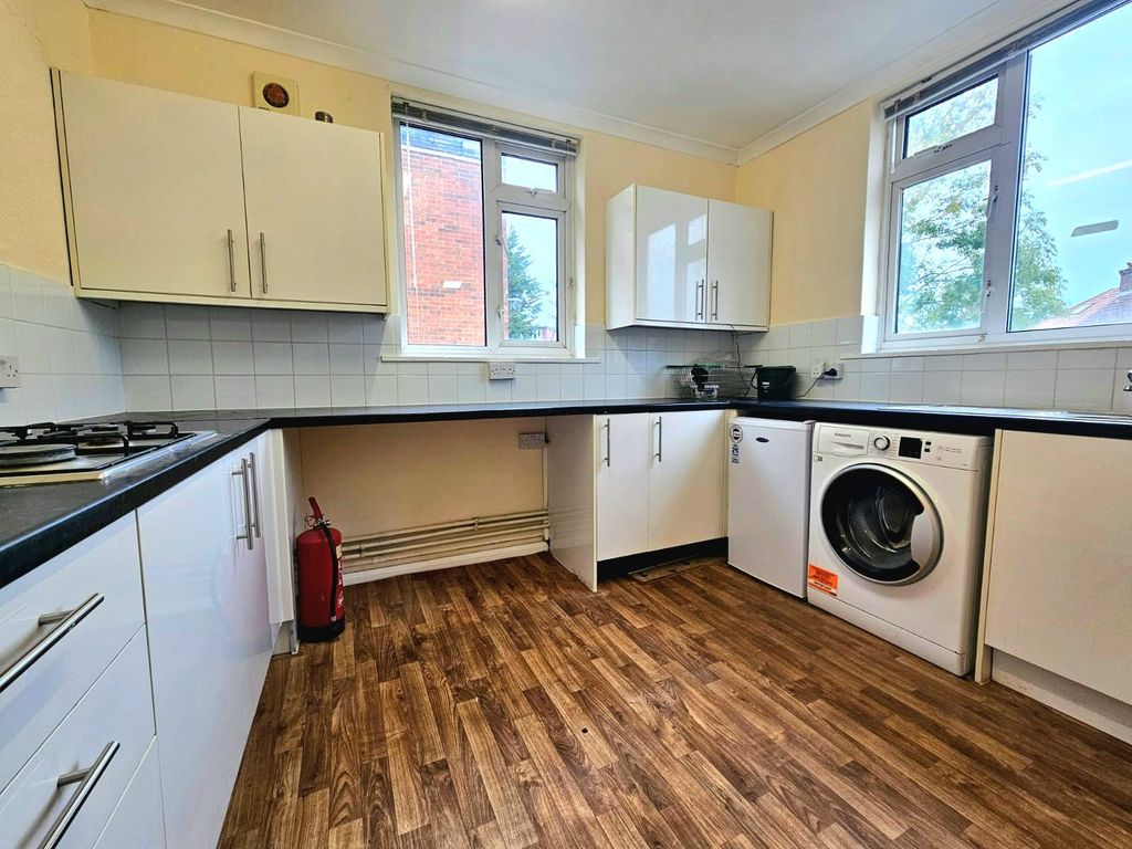 Property photo 2 of 11 3Daa046c-c5B2-4321-Bb7B-6816Ac5Fa456