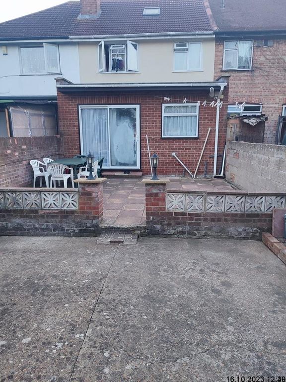 Property photo 1 of 16 3 Bed House For Rent