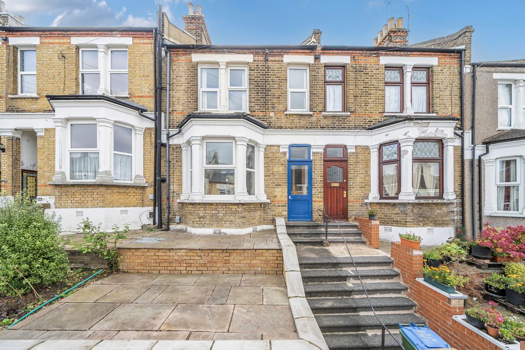 Property photo 1 of 23 External