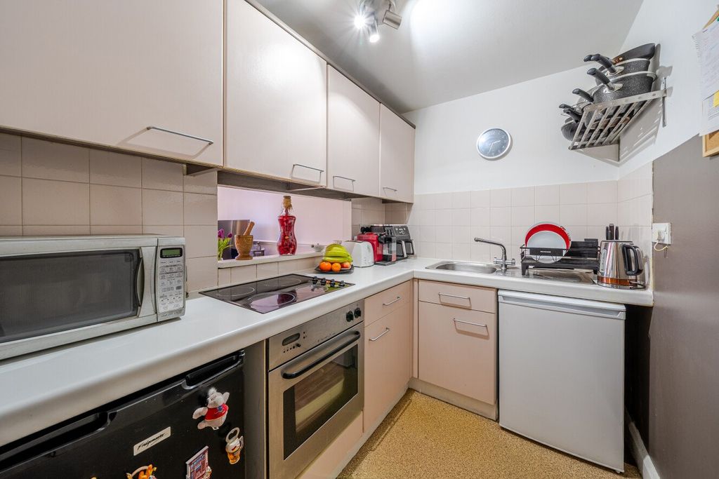 Property photo 3 of 24 Picture No. 51