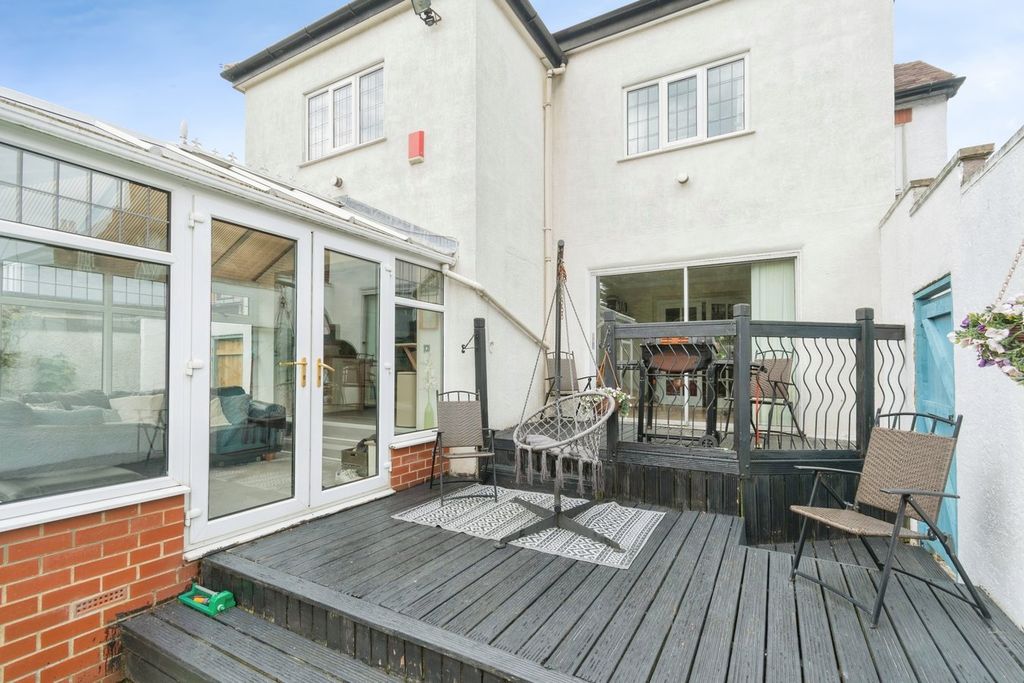 Additional image 19 of 5 bed detached house for saleAlexandra Road, Pudsey LS28