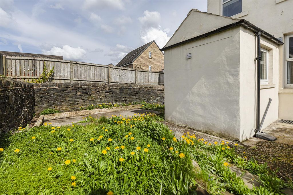 Property photo 2 of 28 External Details
