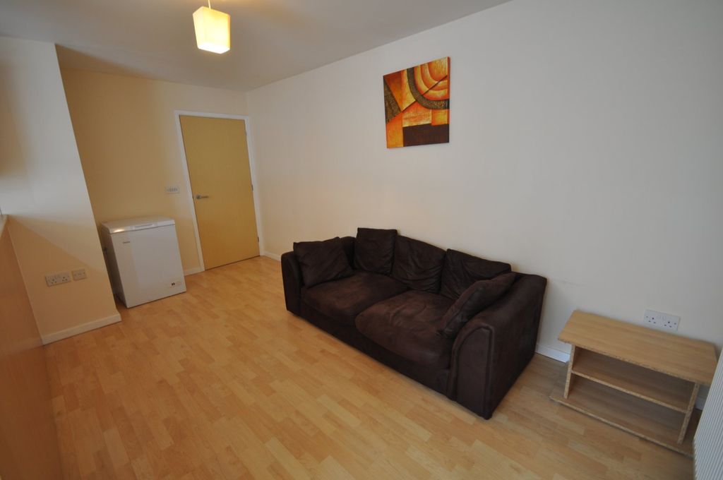 Property photo 3 of 7 Picture No. 04