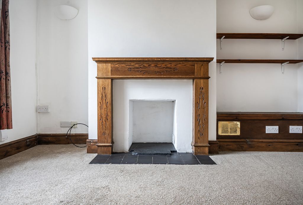 Property photo 2 of 19 1425364-18-69B04E...