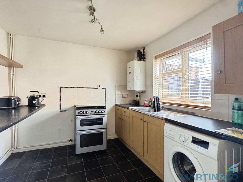 Property photo 2 of 12 Daaa68E6--4Ea6-968D-445D904Fa04E-43824-0000149A809
