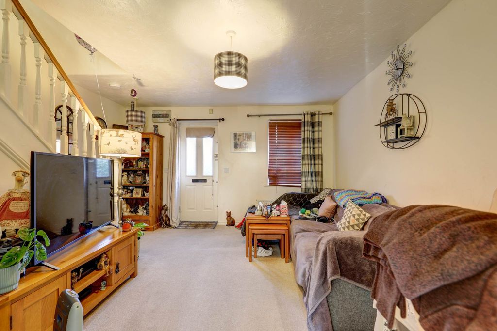 Property photo 3 of 9