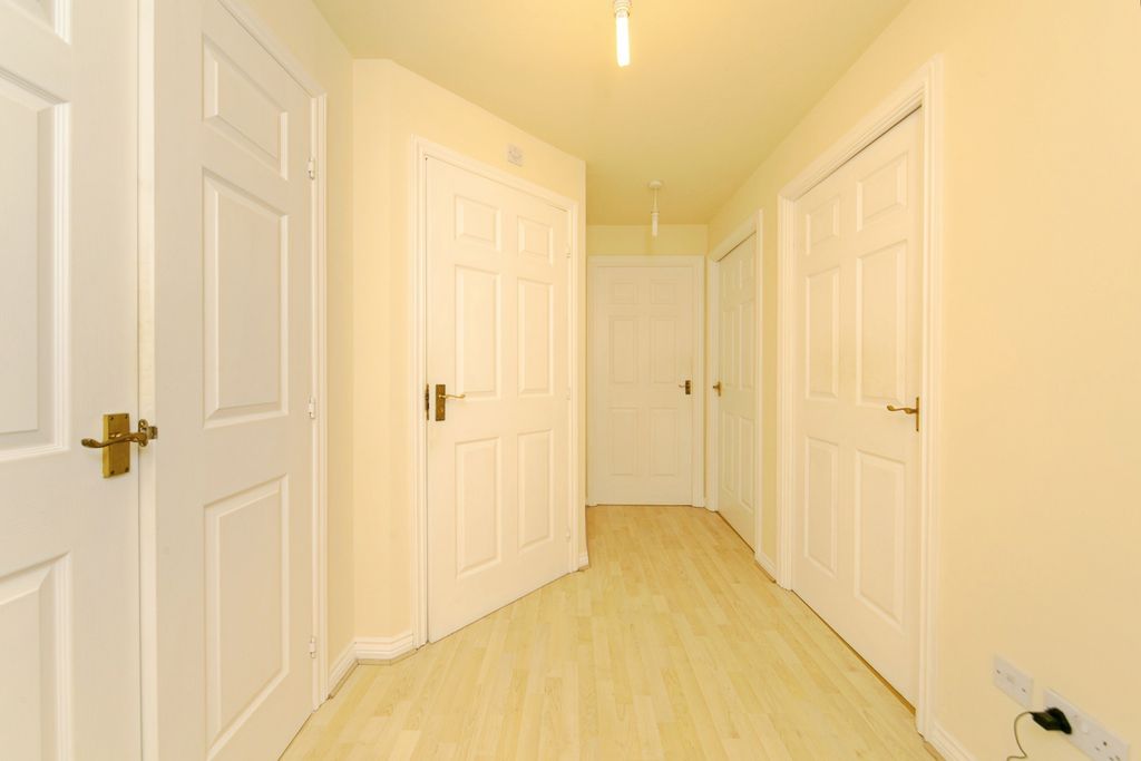 Property photo 2 of 15 Photo