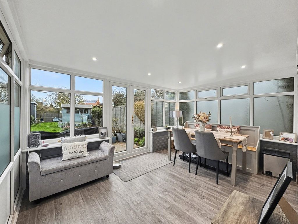 Property photo 3 of 33