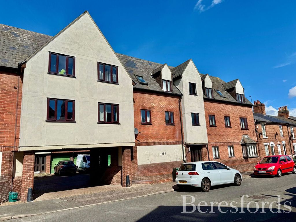 Property photo 1 of 11 Exterior