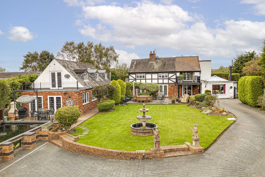 Property photo 1 of 31