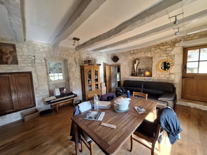 Property photo 2 of 22