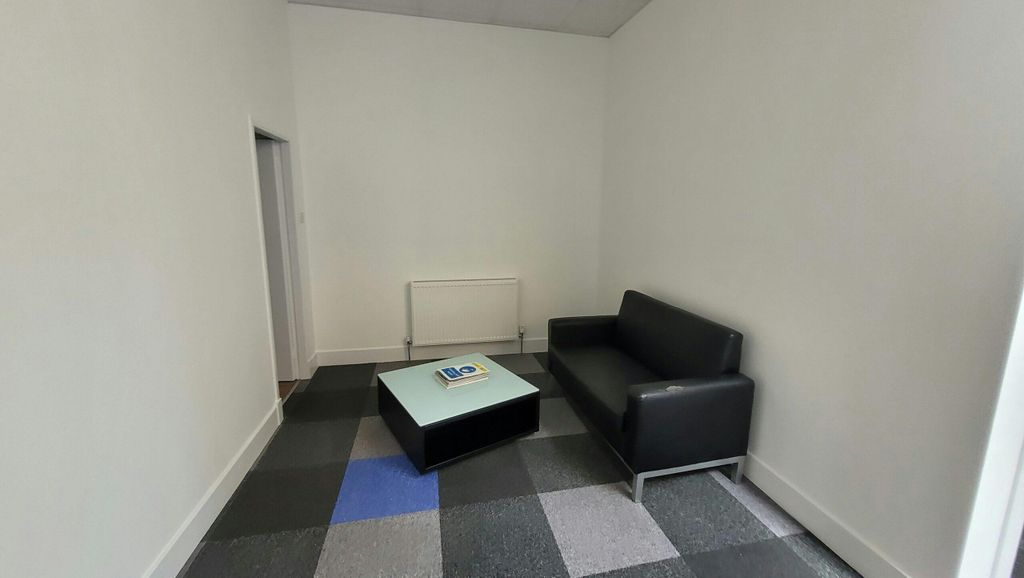 Property photo 3 of 39 Image 3