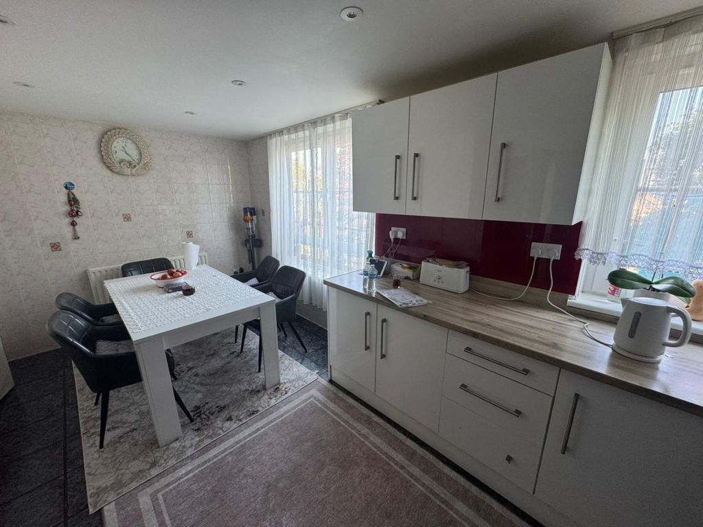 Property photo 3 of 15 03.Jpg