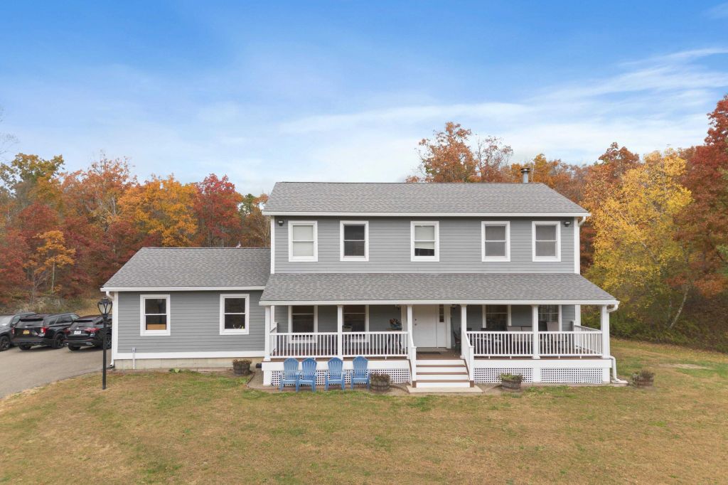 Property photo 1 of 28