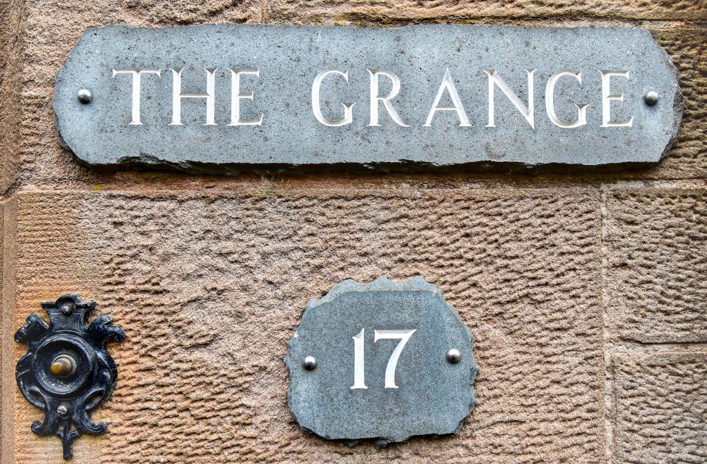 Property photo 2 of 40 House Name